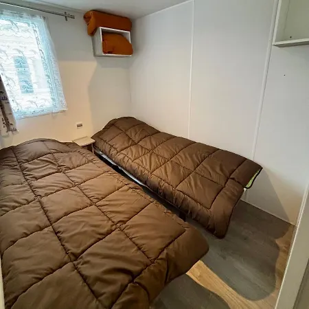 Kemp Le Gazon - Mobil Homes 3*